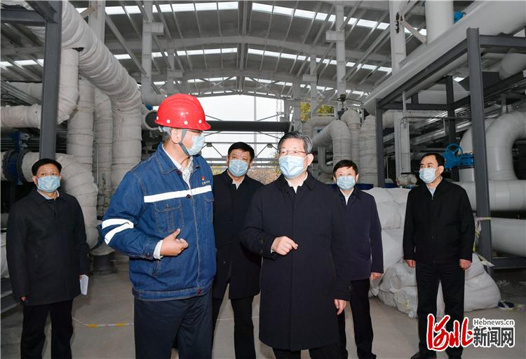 王東峰在石暗訪檢查供暖工作:時刻關心民生冷暖(圖2) 王東峰在石暗訪檢查供暖工作:時刻關心民生冷暖(圖2)