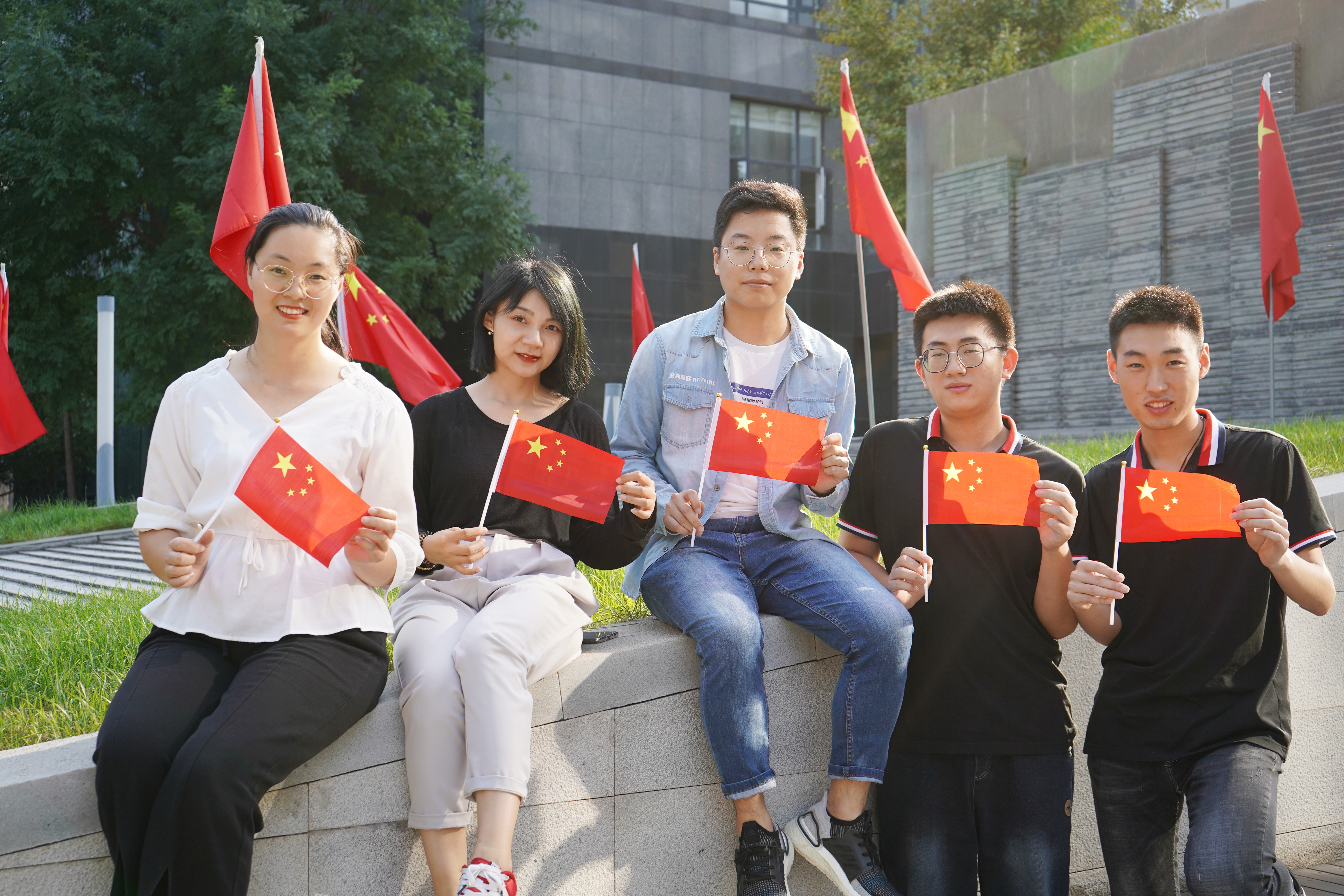 我和國旗合個影丨來自工大科雅人的表白(圖4) 我和國旗合個影丨來自工大科雅人的表白(圖4)