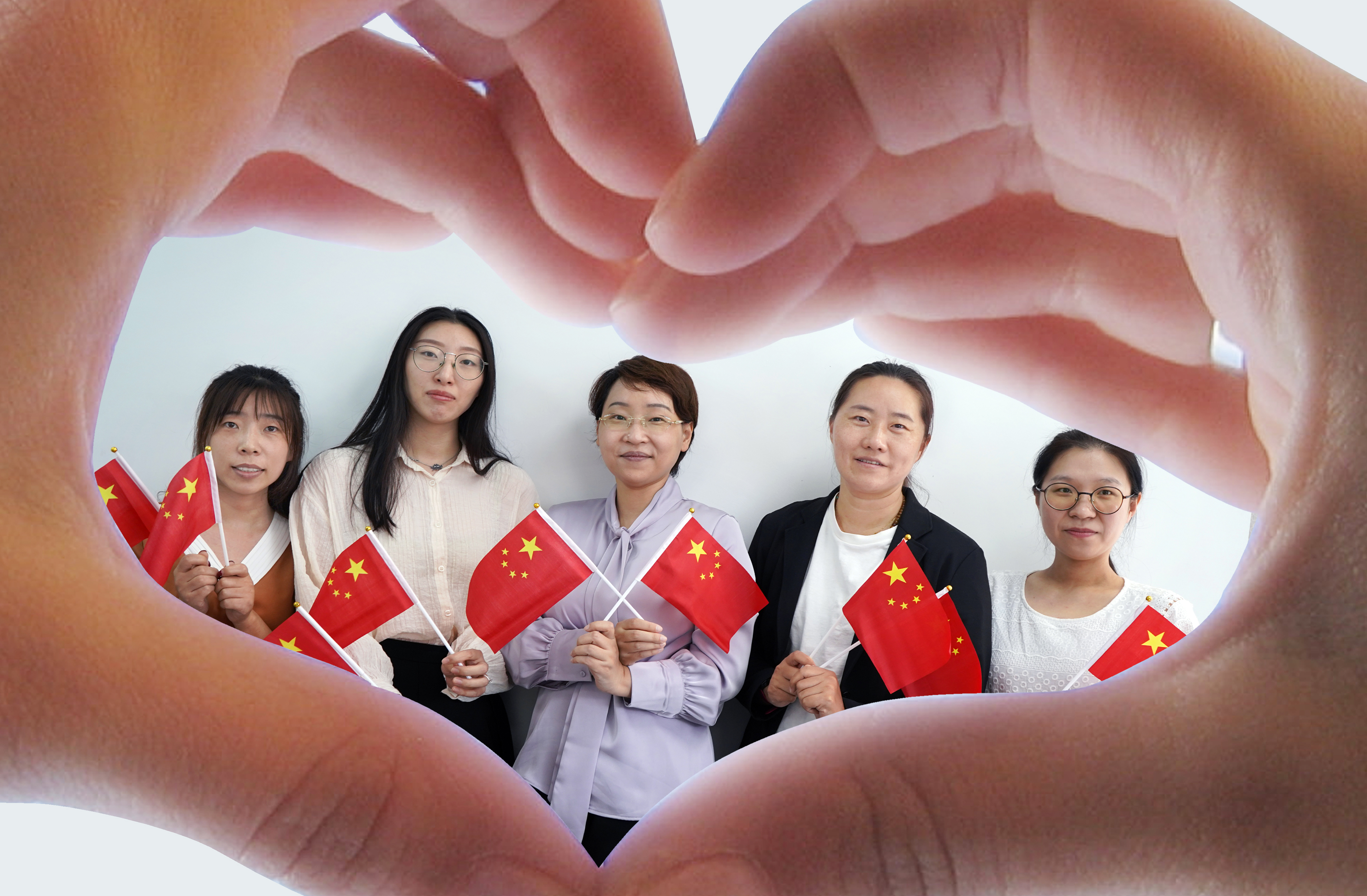 我和國旗合個影丨來自工大科雅人的表白(圖9) 我和國旗合個影丨來自工大科雅人的表白(圖9)